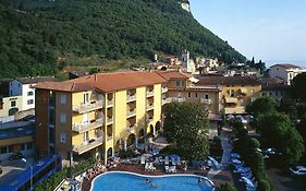 Hotel Bisesti Garda